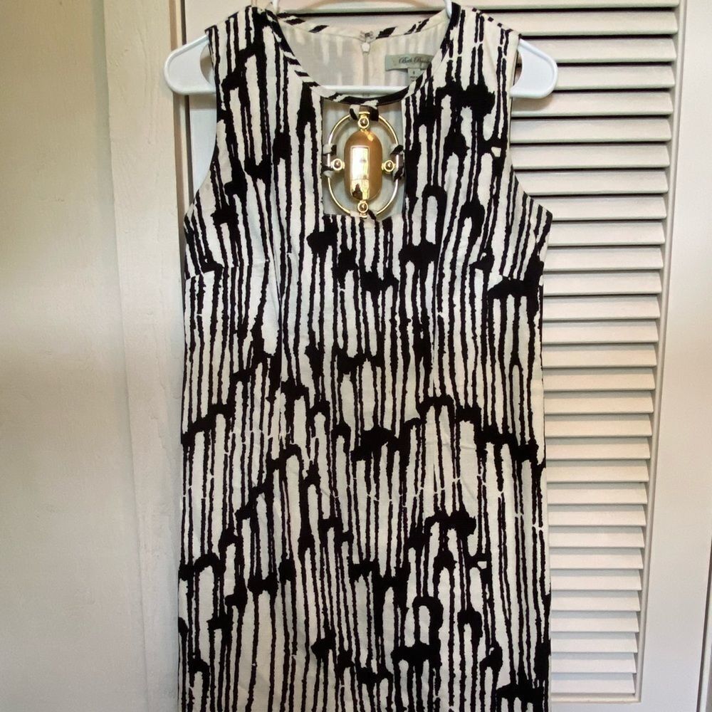 BETH Bowley black,‎ white and gold medallion dress